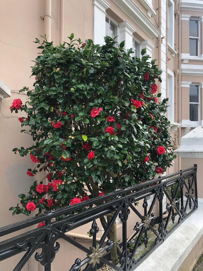 The Mowbray Bed & Breakfast Eastbourne Exterior foto